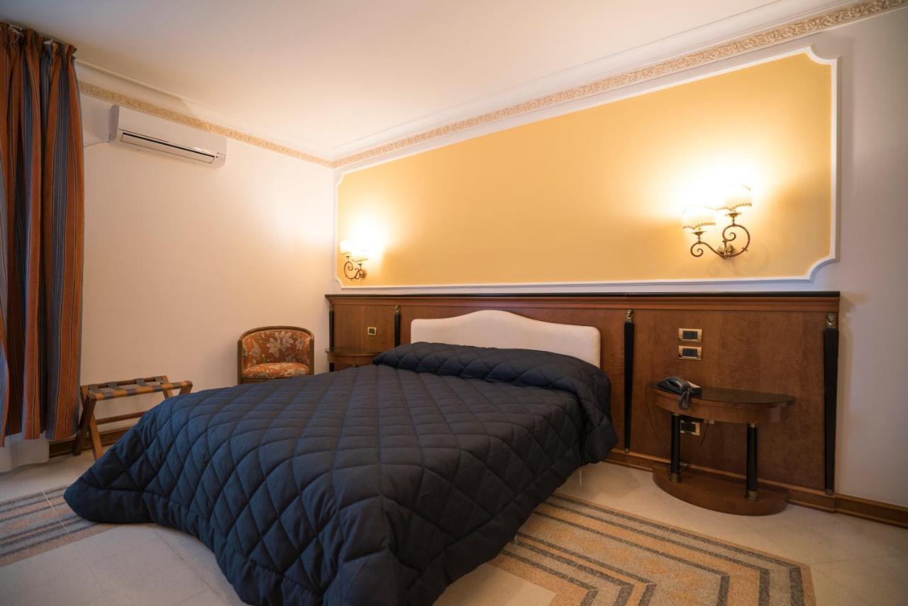 Hotel Capital 4*